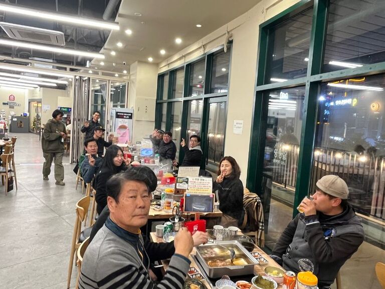 2023년 12월 26일 김포중장비 전 직원  연말 회의 및 회식