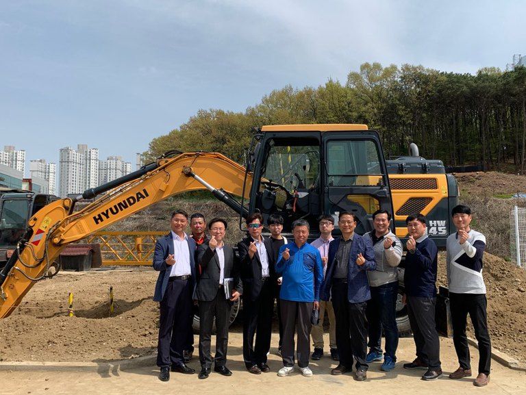 2019.04.30 제대군인 위탁교육 중장비과정(굴삭기,지게차)수료식