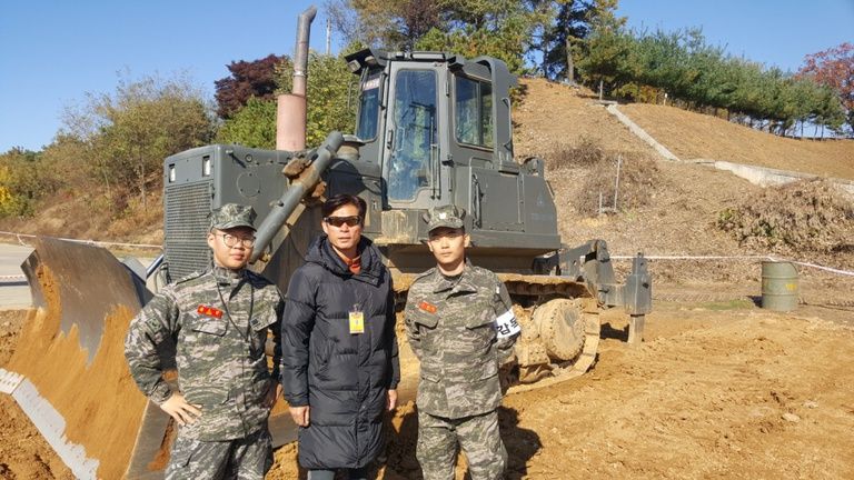 원장님 해병대 2사단 불도저운전, 기중기운전 시험감독