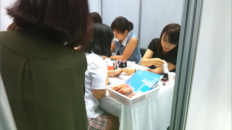 김포시 일자리센터 채용박람회 네일아트 참여